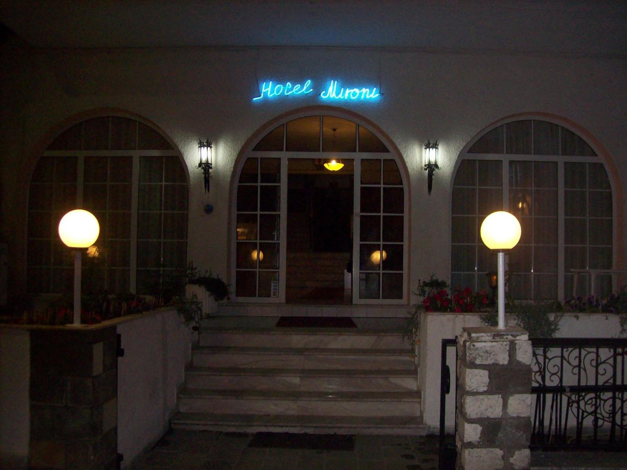 Mironi & Victoria Hotel 리메나스 외부 사진