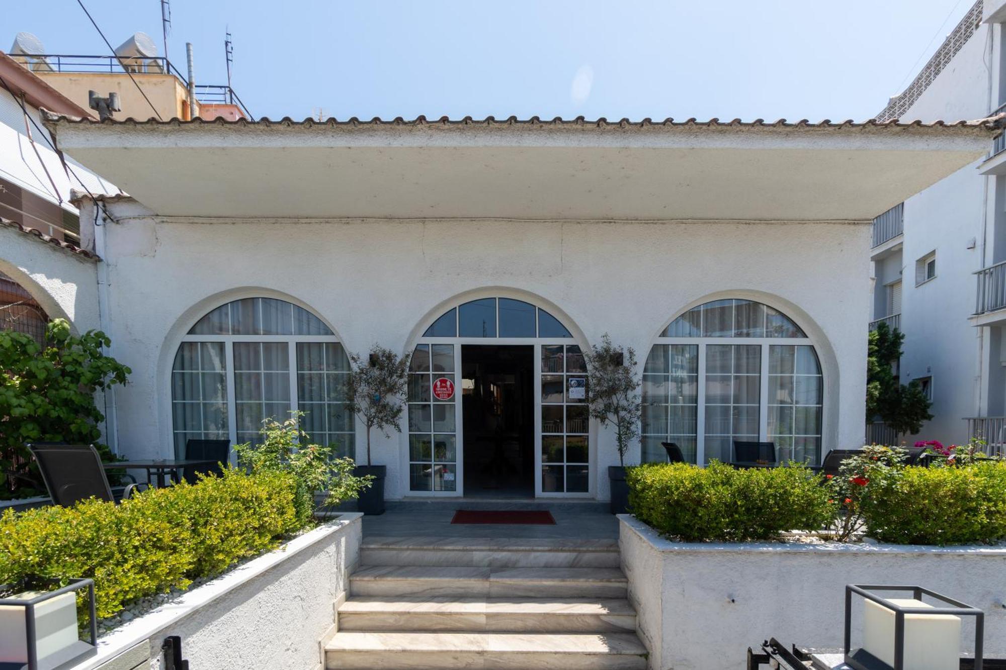 Mironi & Victoria Hotel 리메나스 외부 사진