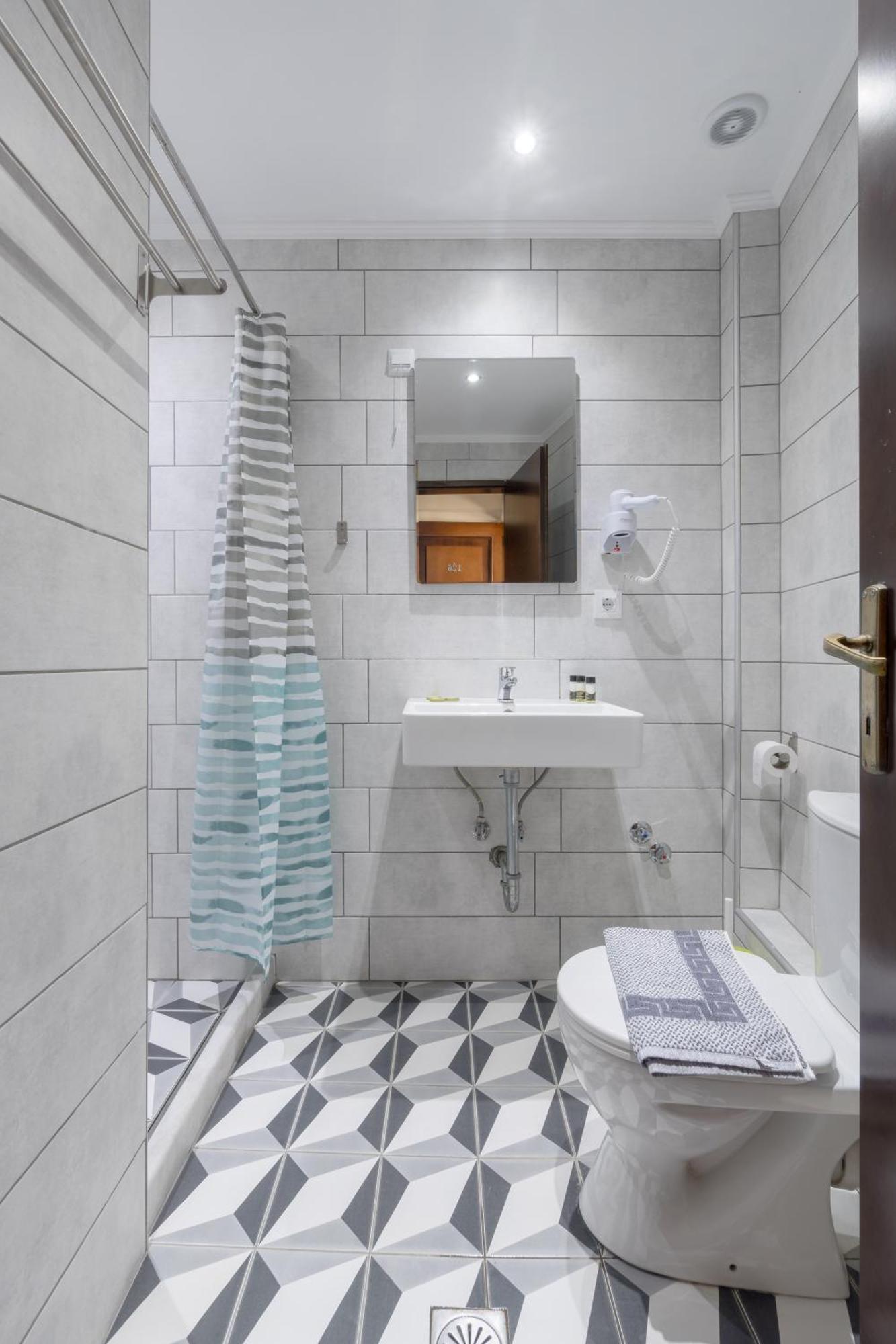 Mironi & Victoria Hotel 리메나스 외부 사진