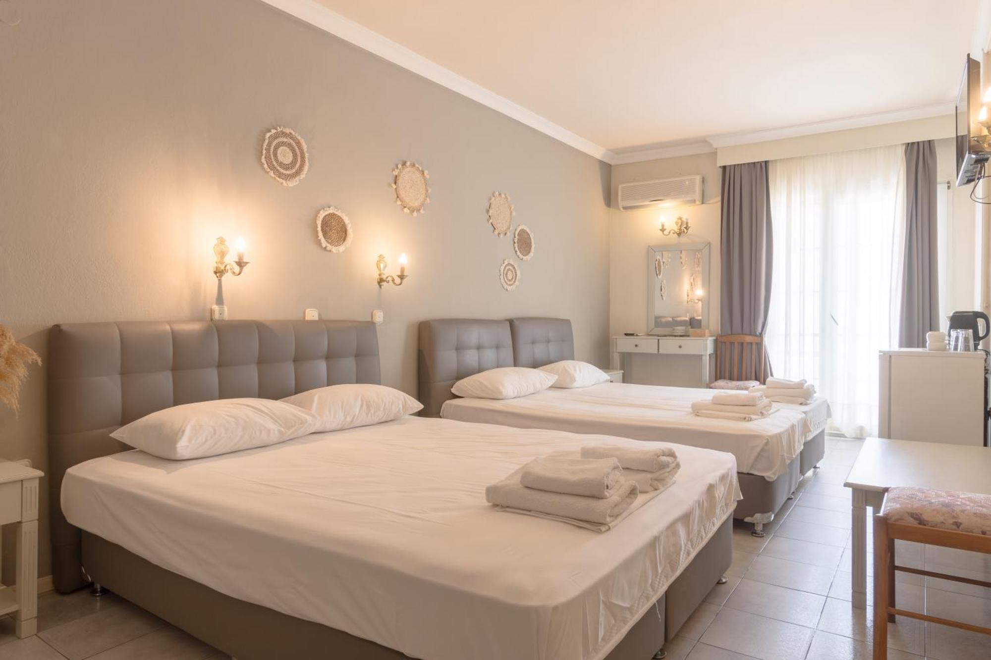 Mironi & Victoria Hotel 리메나스 외부 사진