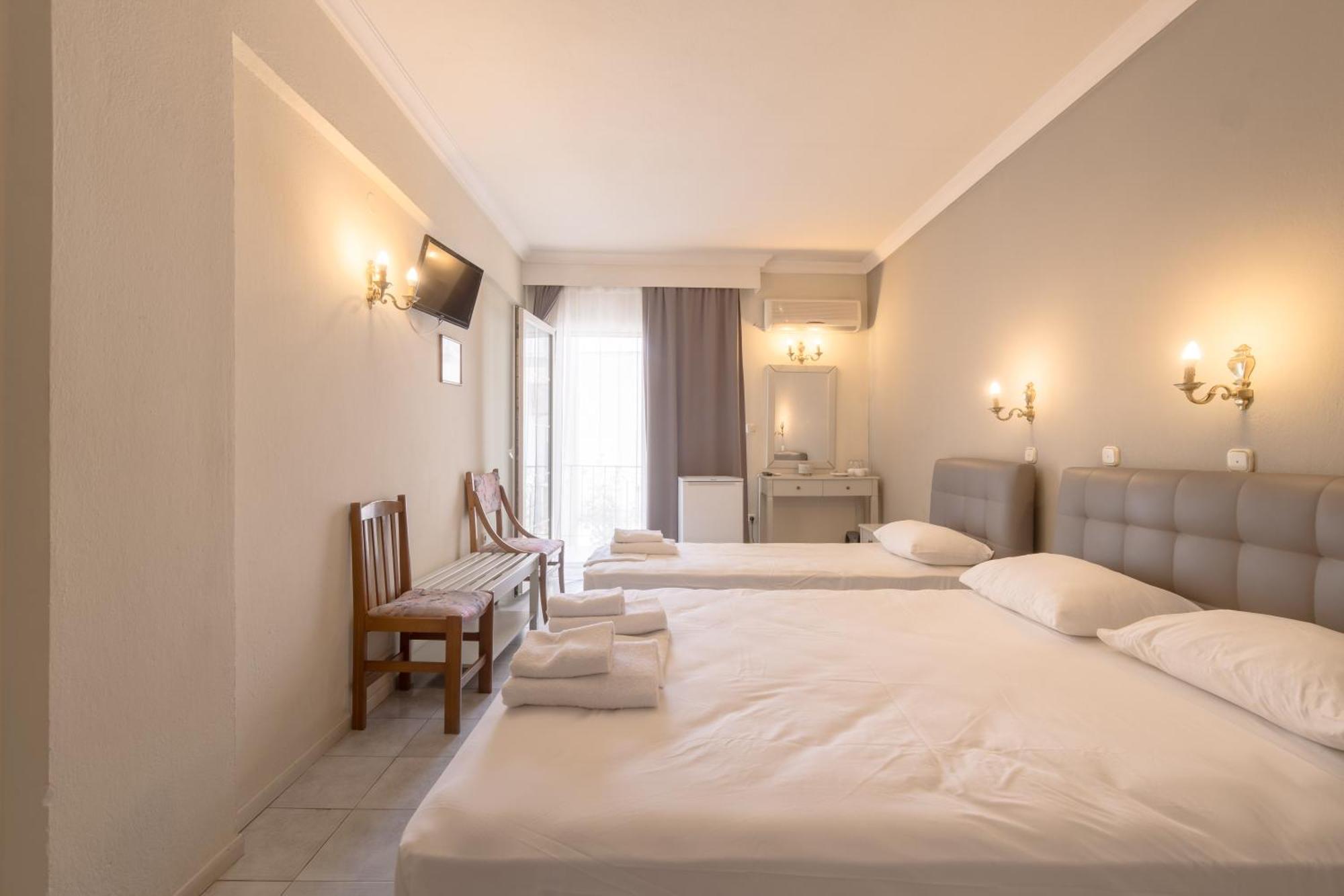 Mironi & Victoria Hotel 리메나스 외부 사진