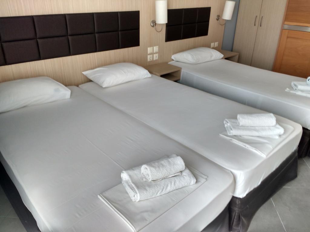 Mironi & Victoria Hotel 리메나스 외부 사진