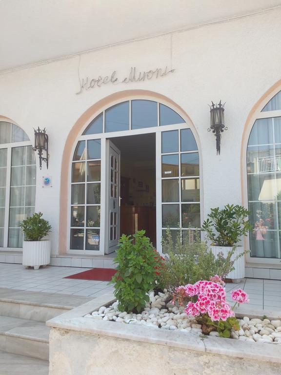 Mironi & Victoria Hotel 리메나스 외부 사진