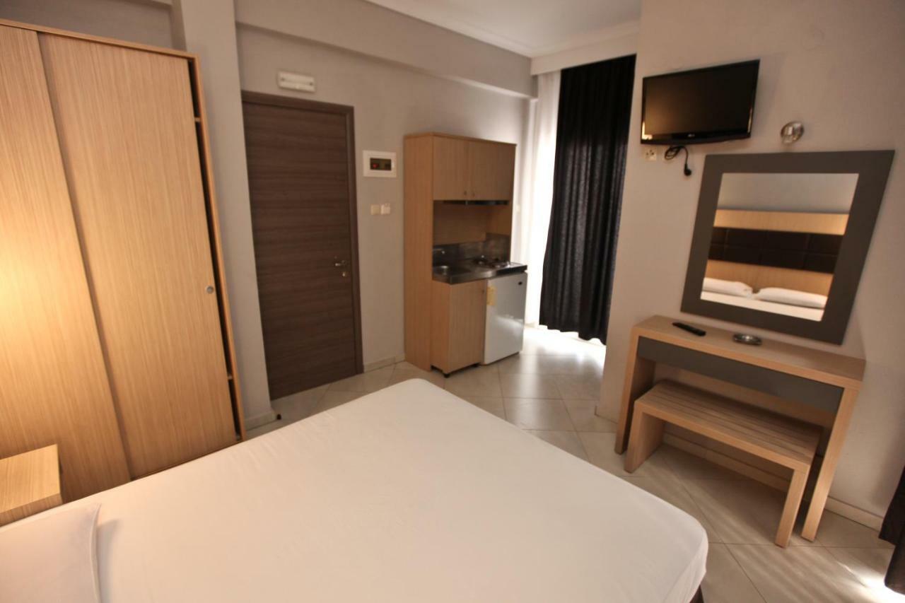 Mironi & Victoria Hotel 리메나스 외부 사진