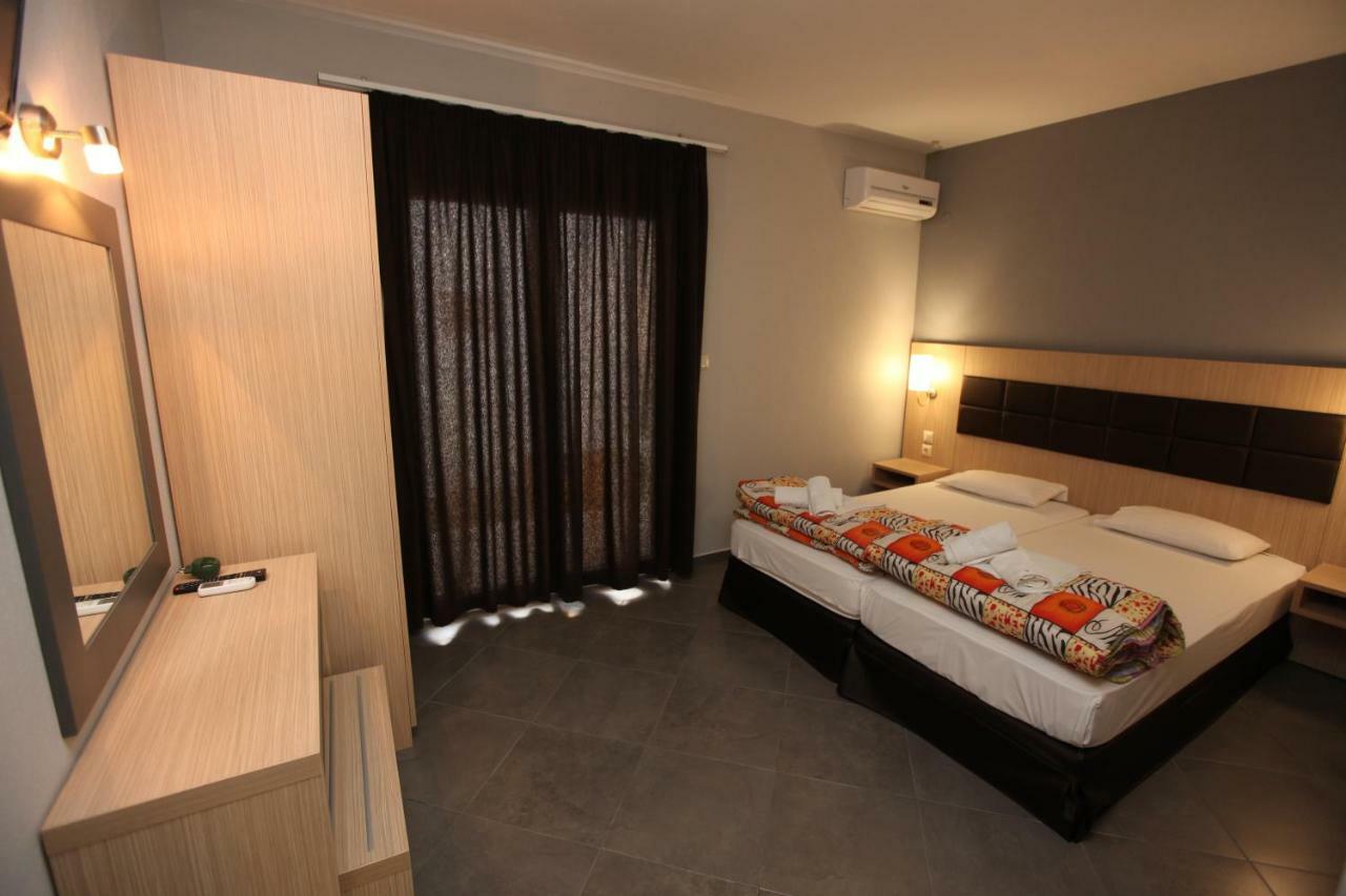 Mironi & Victoria Hotel 리메나스 외부 사진